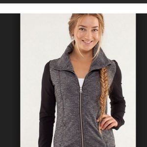 Lululemon daily yoga jacket in coco pique/size 6